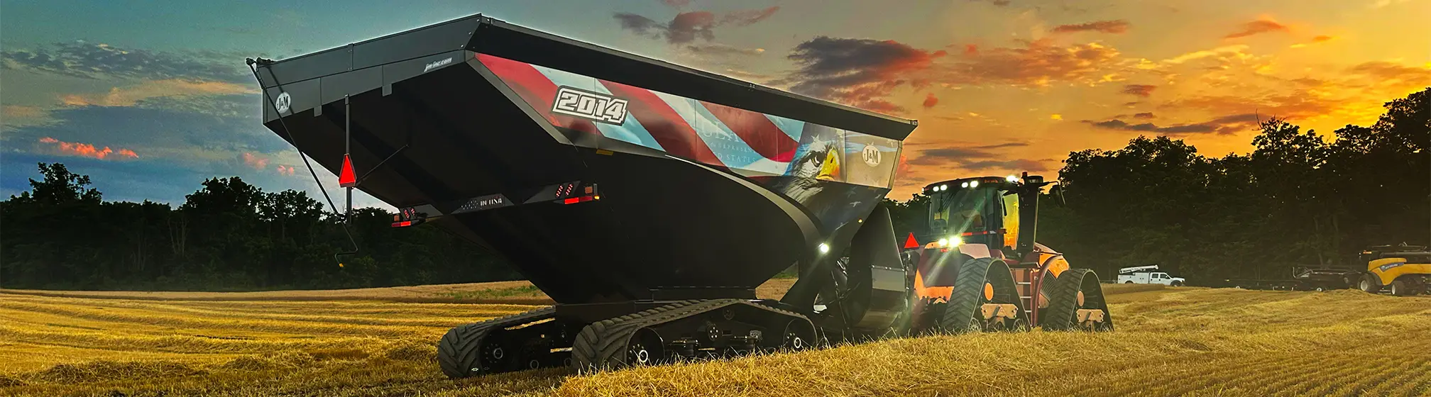 2000 bushel 14 series grain cart in a field