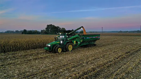 Green Patriotic Farmer Grain Cart